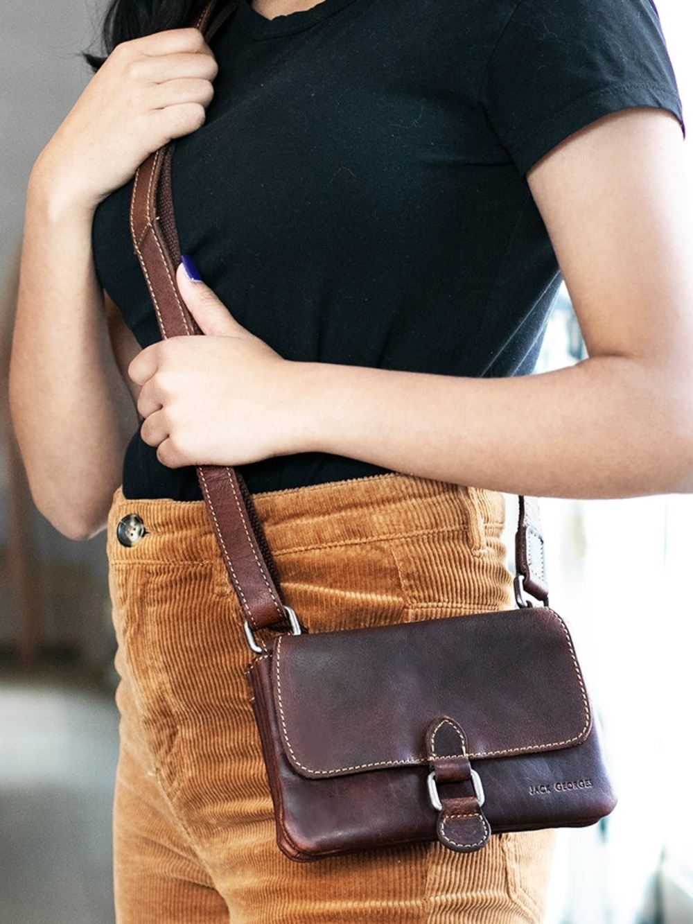 Vintage Brown Leather Crossbody Bag with Buckle Detail